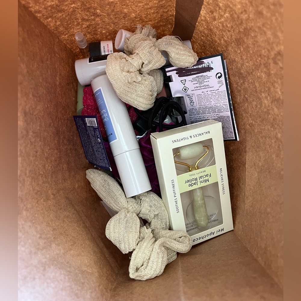 Popular Brands Makeup, Perfume and Skincare Goody Bag